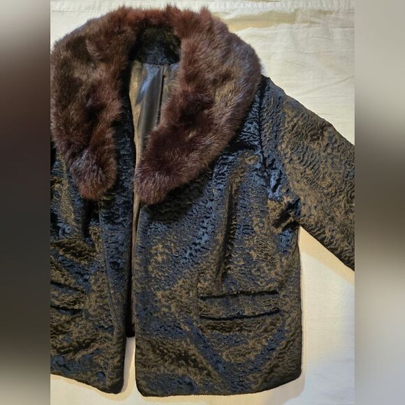 Womens fur coat with mink collar size medium - Picture 2 of 8